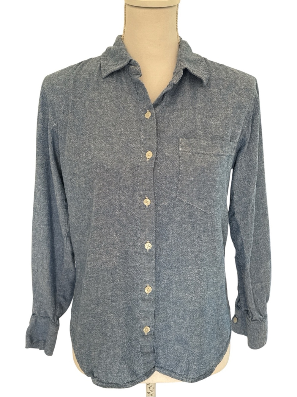 Banana Republic Button-Down Shirt in Heather Navy Size XS